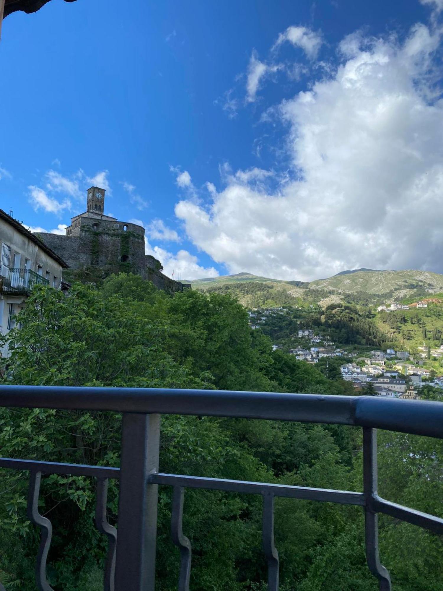 Guest House Persa Gjirokaster Bagian luar foto