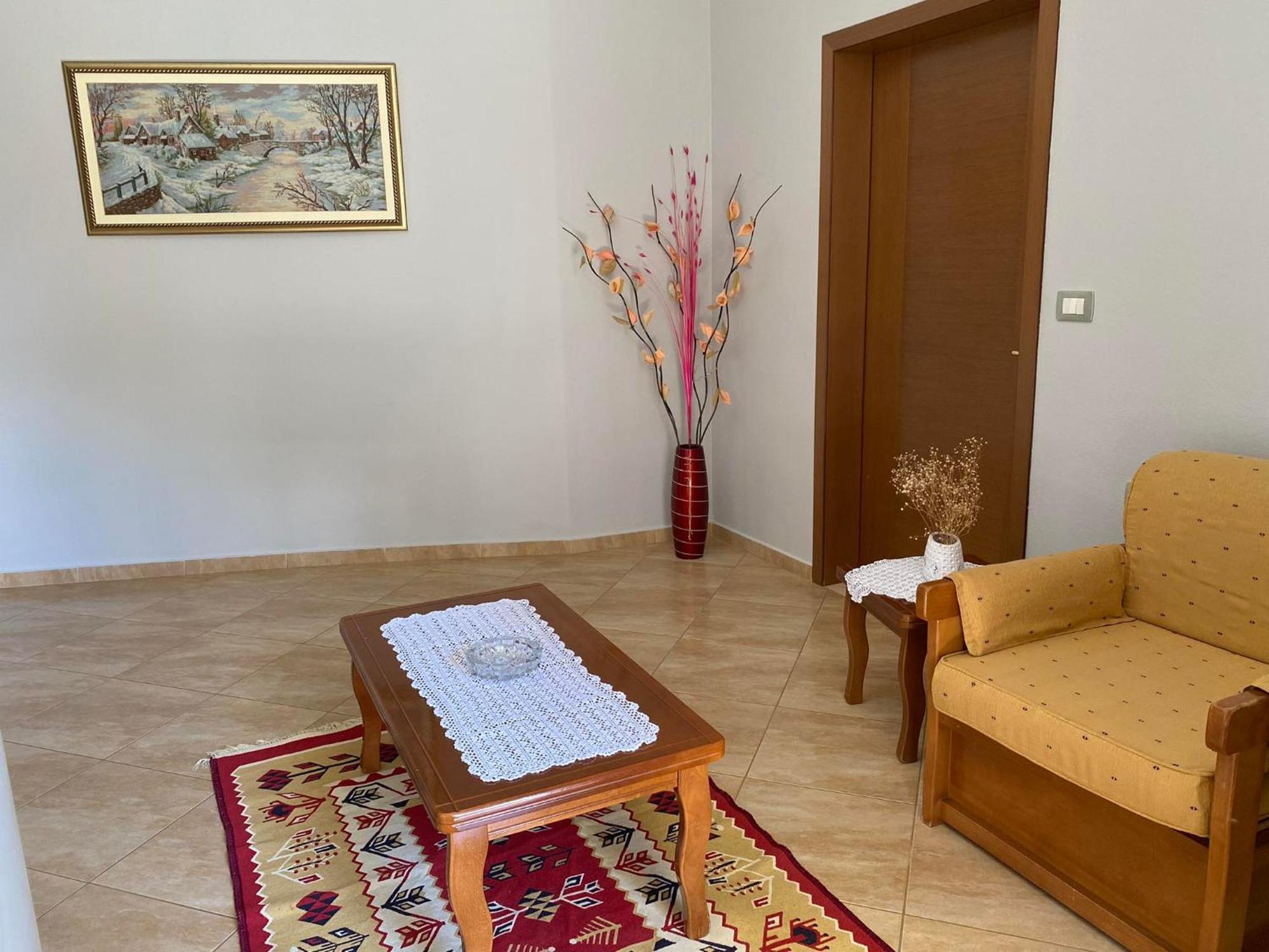 Guest House Persa Gjirokaster Bagian luar foto
